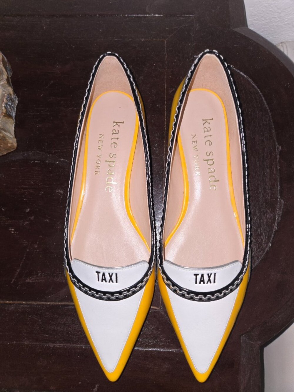 Kate Spade New York Taxi Pointed Toe Flats Yellow White Novelty Shoes 10B EUC - Picture 3 of 9